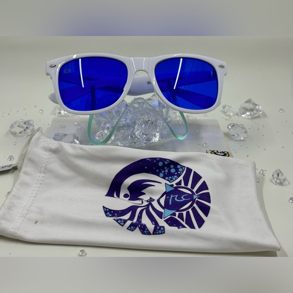 🌹 RARE White Frame Blue RainbowOPTX Sunglasses - Picture 2 of 9